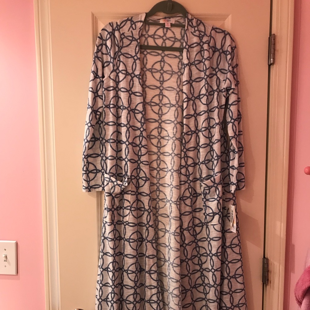 Nwt lularoe medium sarah cardigan- circles